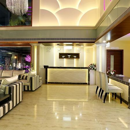 Hotel Moonlit Regency Thodupuzha Buitenkant foto