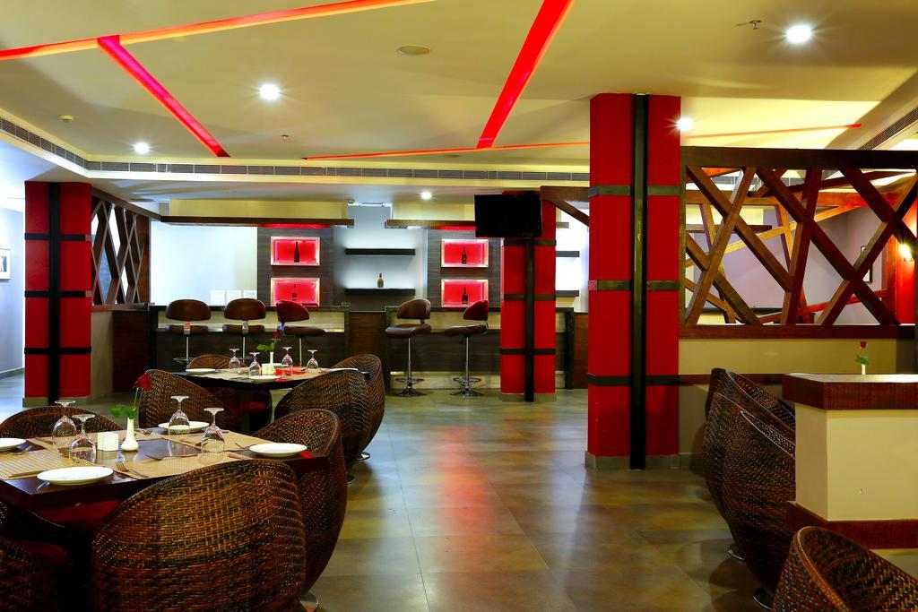 Hotel Moonlit Regency Thodupuzha Buitenkant foto