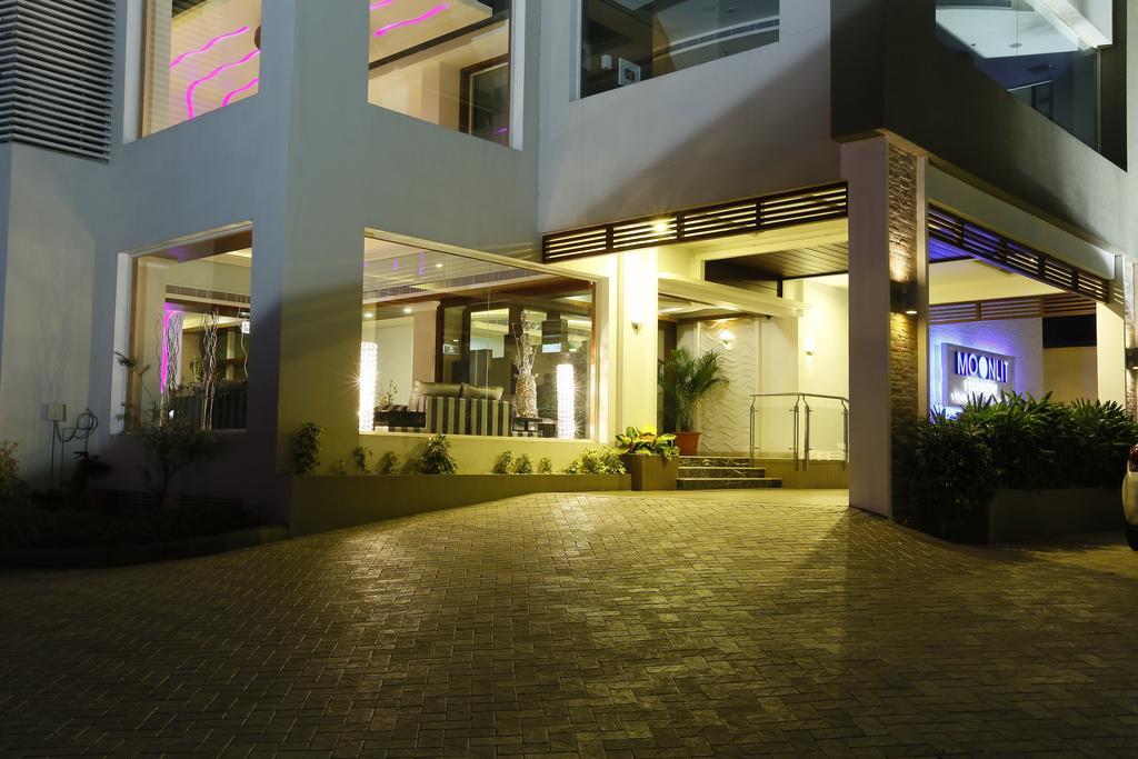 Hotel Moonlit Regency Thodupuzha Buitenkant foto