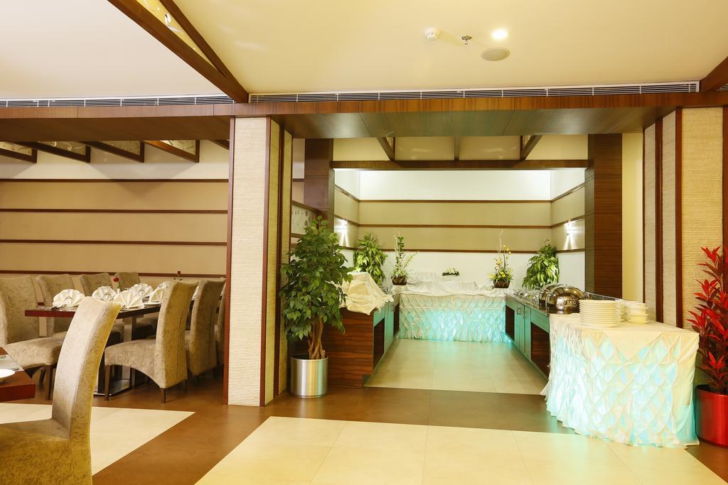 Hotel Moonlit Regency Thodupuzha Buitenkant foto