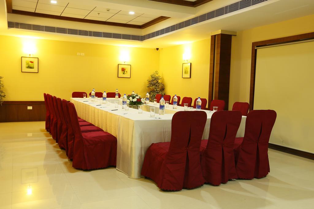 Hotel Moonlit Regency Thodupuzha Buitenkant foto