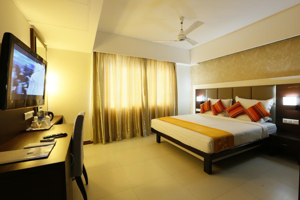 Hotel Moonlit Regency Thodupuzha Kamer foto