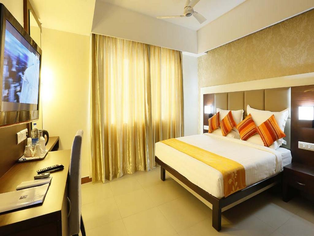 Hotel Moonlit Regency Thodupuzha Buitenkant foto